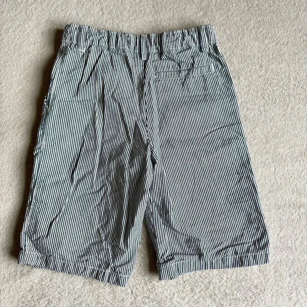 NWOT Carter’s boys pinstriped Bermuda shorts